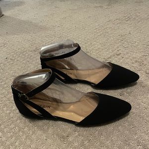 Black flats in size 6 from She&In.